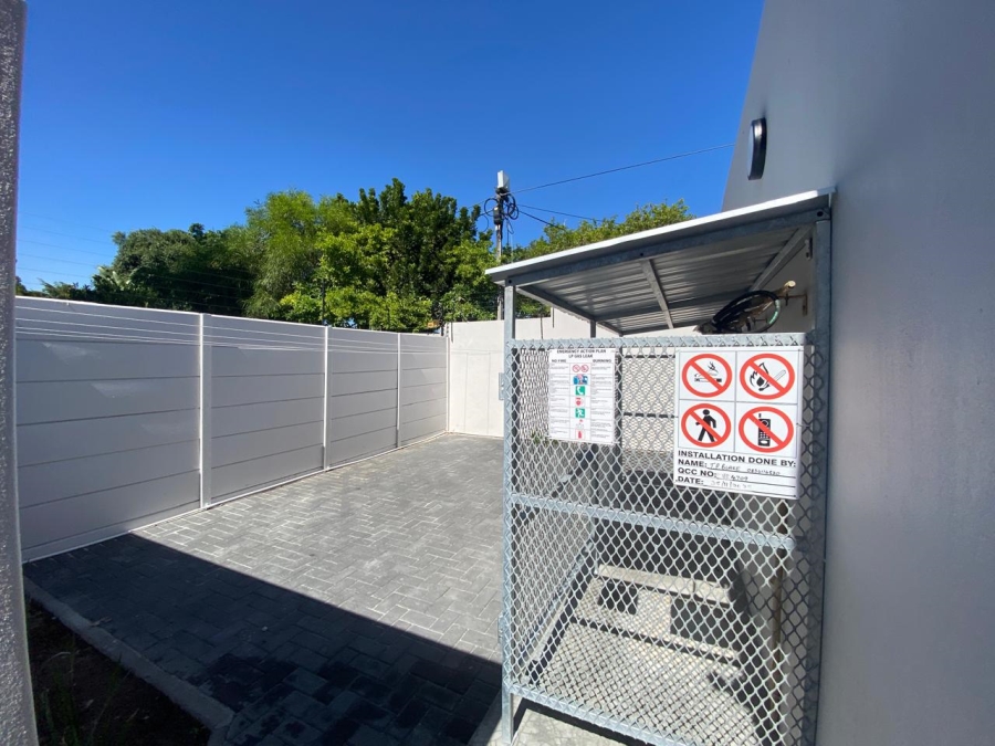 1 Bedroom Property for Sale in Table View Western Cape